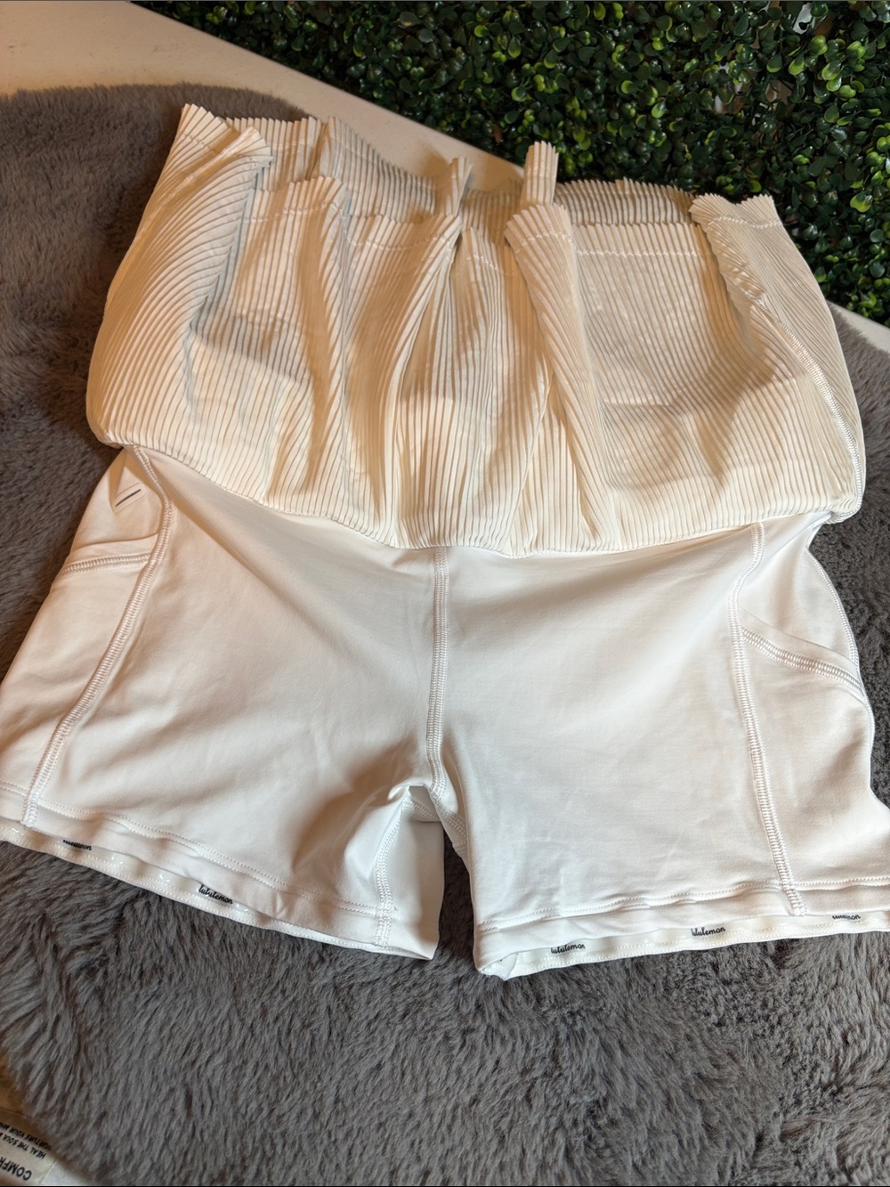 lululemon athletica White Pleated Athletic Skort Size 8 - Picture 4 of 4